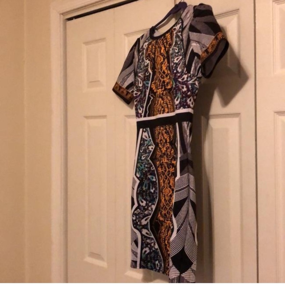 Dress - Picture 4 of 7